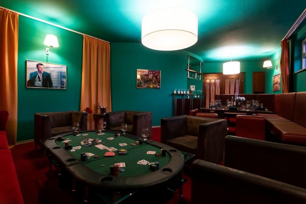 Private Casino Royal Apartmán